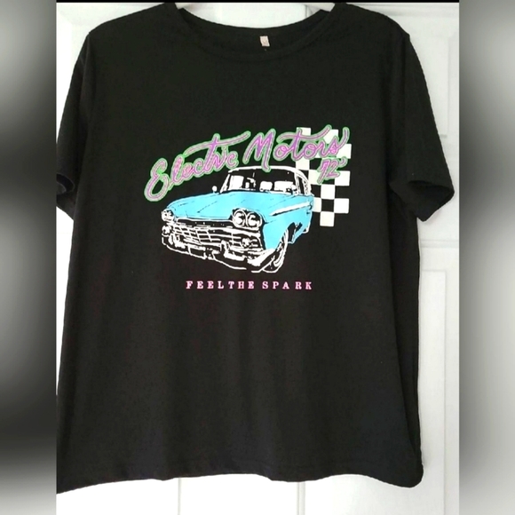 SHEIN Black t-shirt - Picture 1 of 3